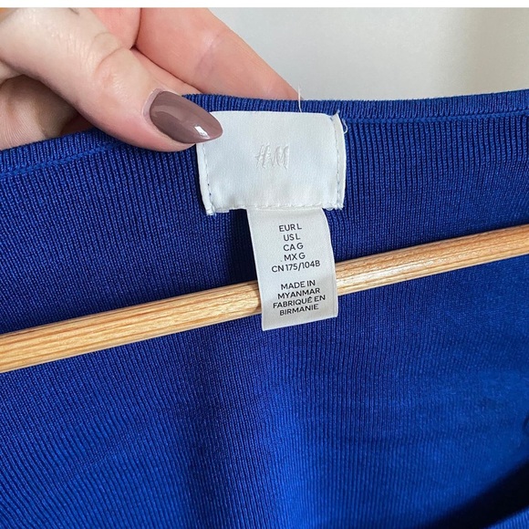 H & M Blue Long Sleeve Scoop Neck - Picture 2 of 4